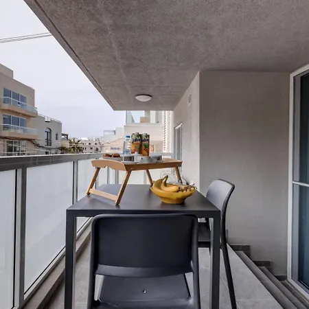 Designer 1 Bed Maisonette Swieqi By Homely Is-Swieqi