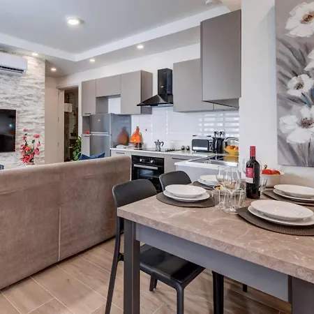 Designer 1 Bed Maisonette Swieqi By Homely * Is-Swieqi