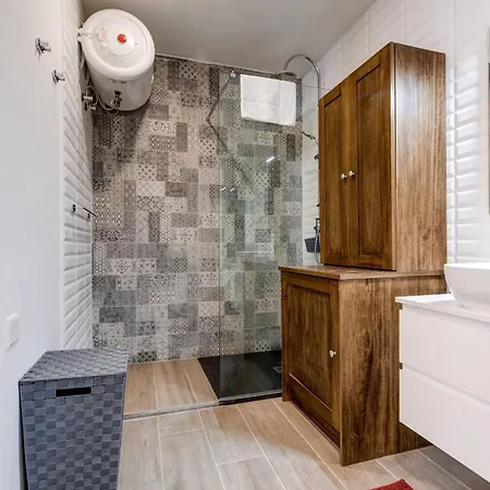 Designer 1 Bed Maisonette Swieqi By Homely Apartamento