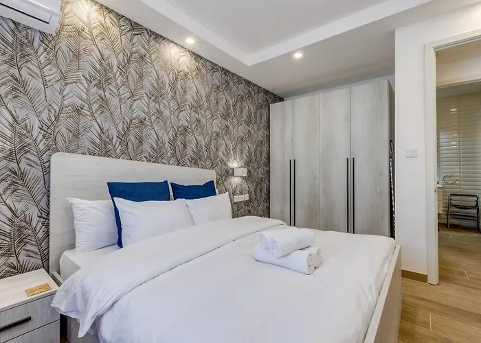 Designer 1 Bed Maisonette Swieqi By Homely Apartamento *