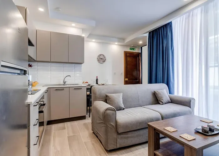 Designer 1 Bed Maisonette Swieqi By Homely Is-Swieqi